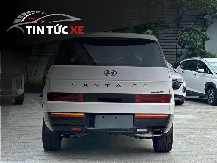 Hyundai Santa Fe 2024 Giảm Giá Mạnh: Cơ Hội Không Thể Bỏ Lỡ Cho Người Tiêu Dùng Thông Thái